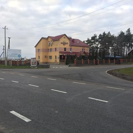 Podilskii Dvir Yakushintsy Zewnętrze zdjęcie