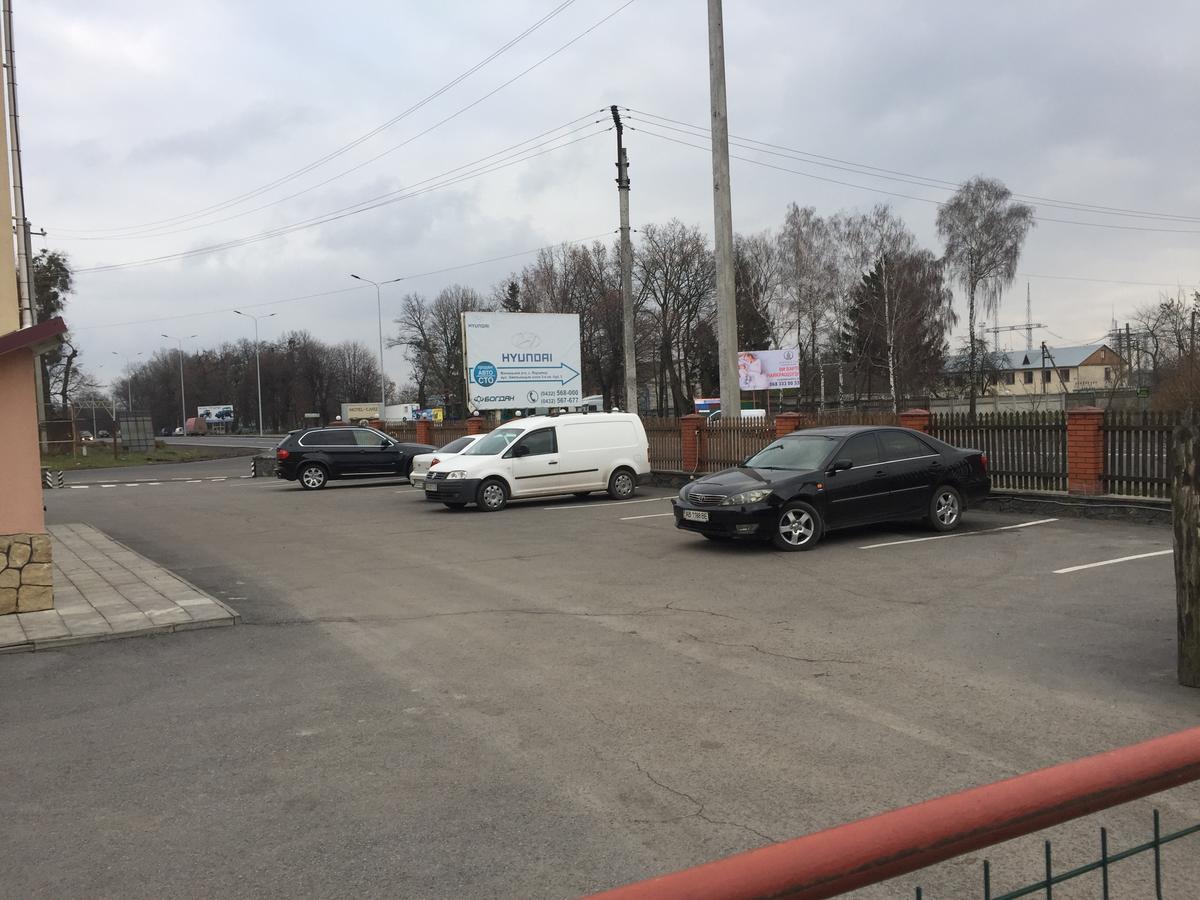 Podilskii Dvir Yakushintsy Zewnętrze zdjęcie